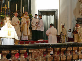 Diakonenweihe im Fuldaer Dom (Foto: Karl-Franz Thiede)